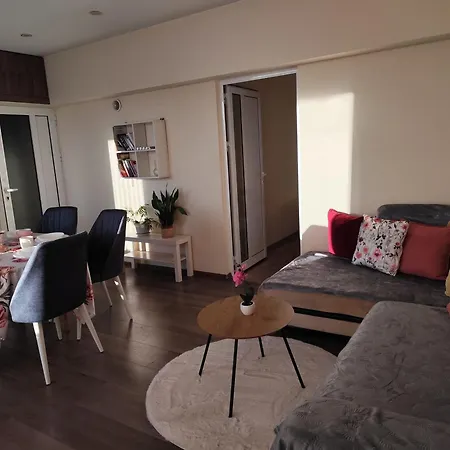 Grand And Prime Apartment *